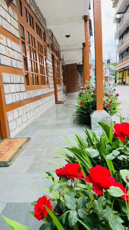 Sita Classic, Most Comfortable Family Hotel In Manali 외부 사진